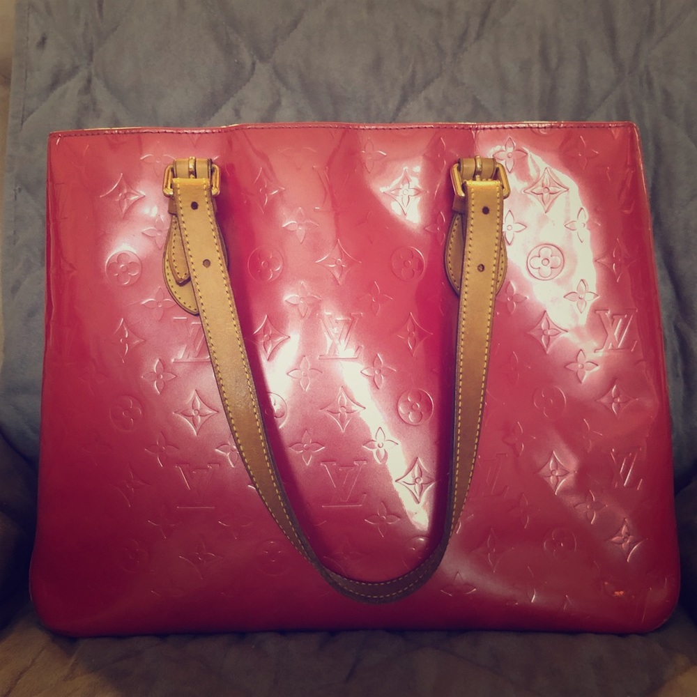 Beautiful Hot Pink LV Vernis